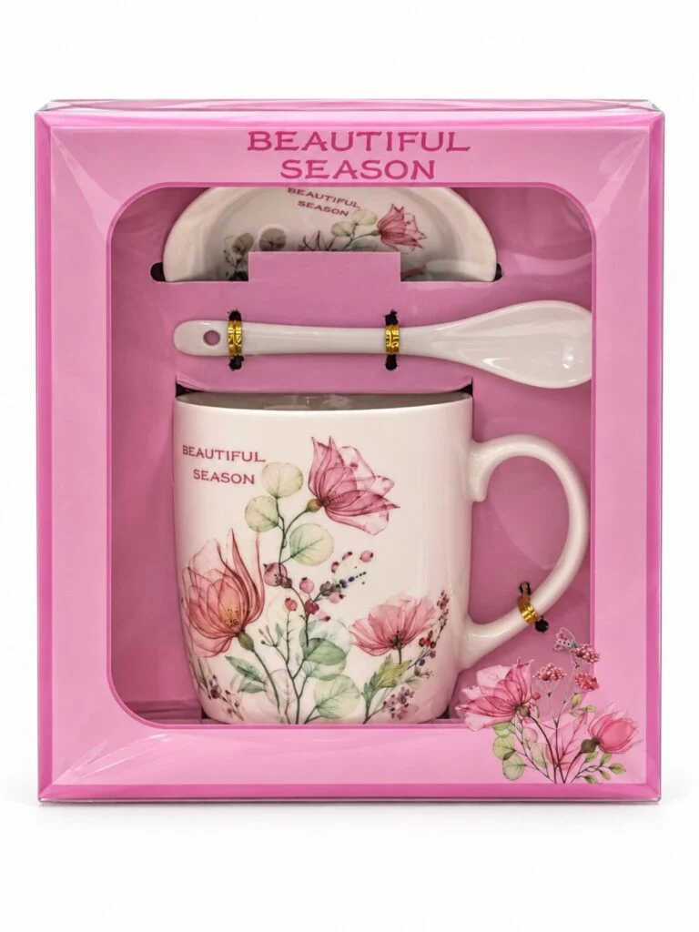 Чаша с чинийка и лъжичка в подаръчна кутия „Beautiful season“