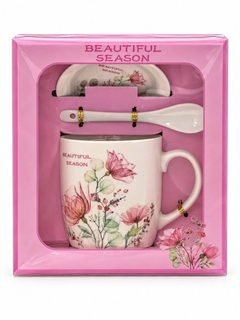 Чаша с чинийка и лъжичка в подаръчна кутия „Beautiful season“